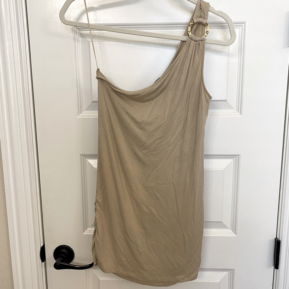 Super sexy one shoulder blouse!